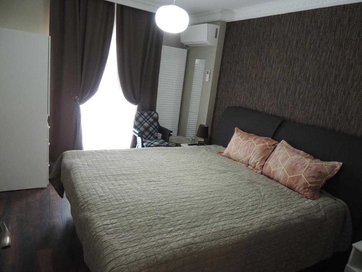 Blue Sky House Hotel Balotesti Luaran gambar